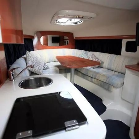 Bea Boat Charter